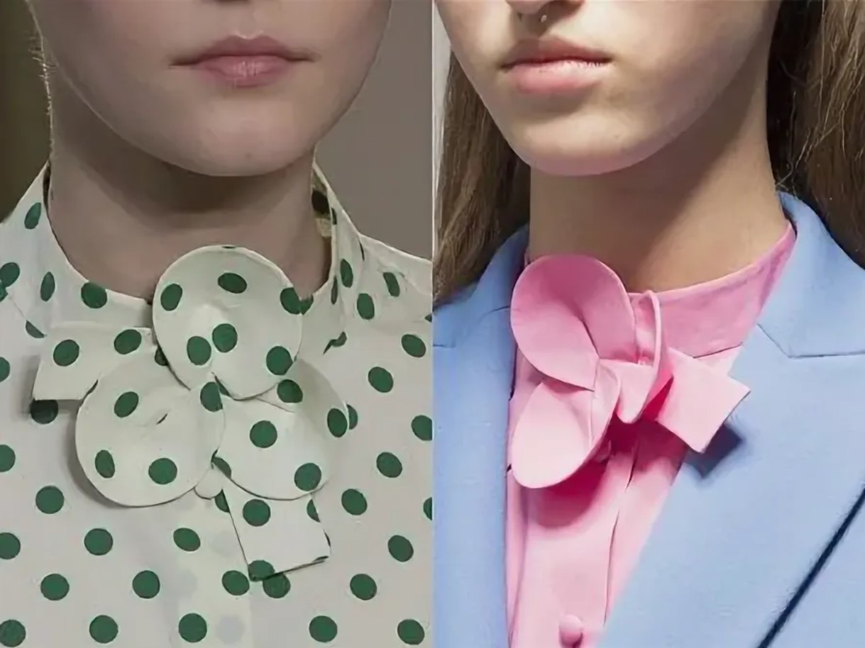 Текстильная брошь оригами из коллекции Delpozo